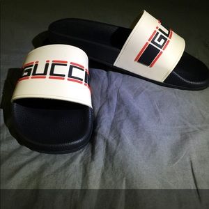 Gucci pursuit stripe slide.